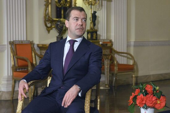 Russian President Dmitry Medvedev meeting US President Obama
