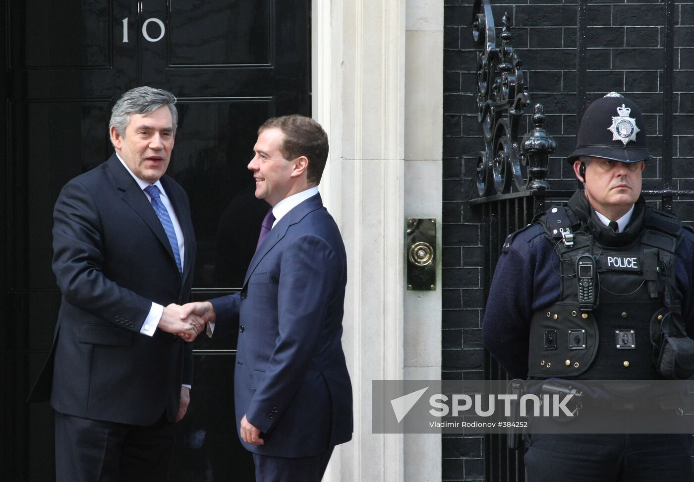 Dmitry Medvedev meeting with Gordon Brown