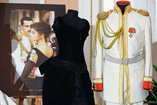 Costumes of the characters of Anna Karenina movie