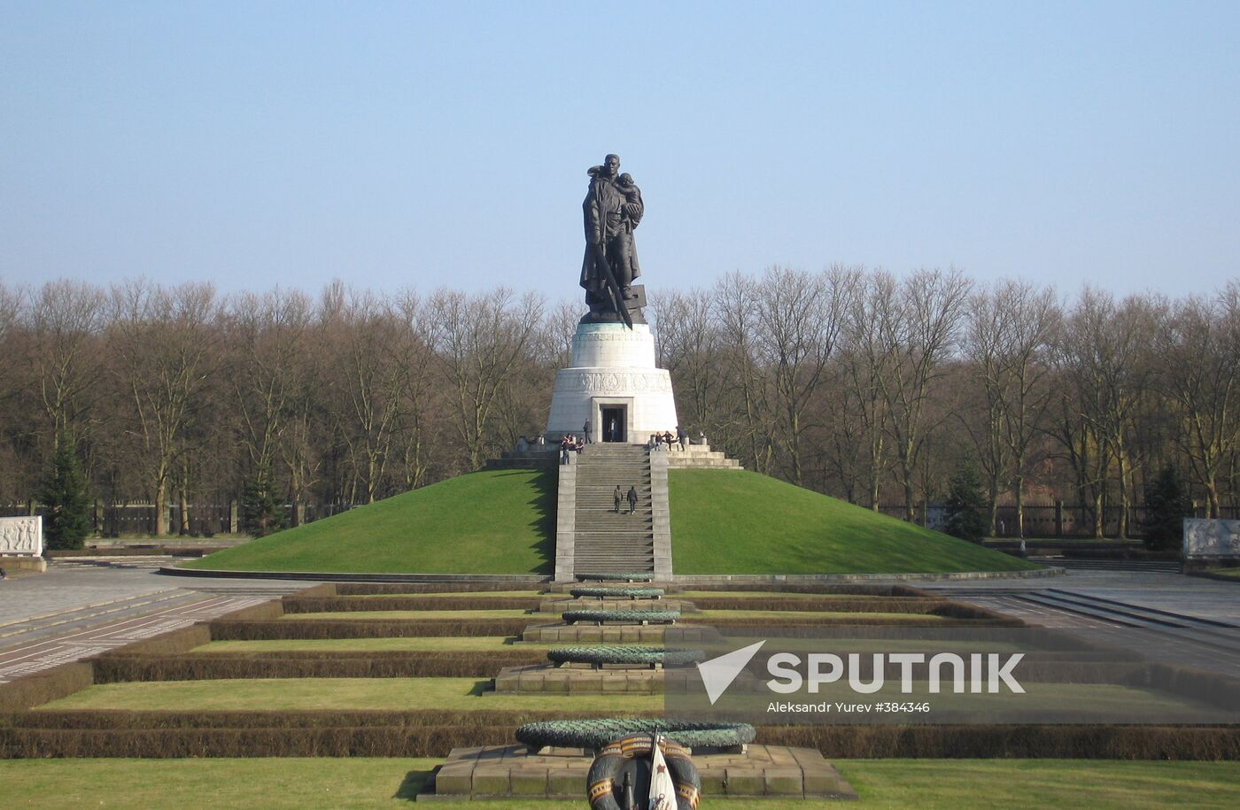 Monument to the Soviet liberator in Treptower Park, Berlin
