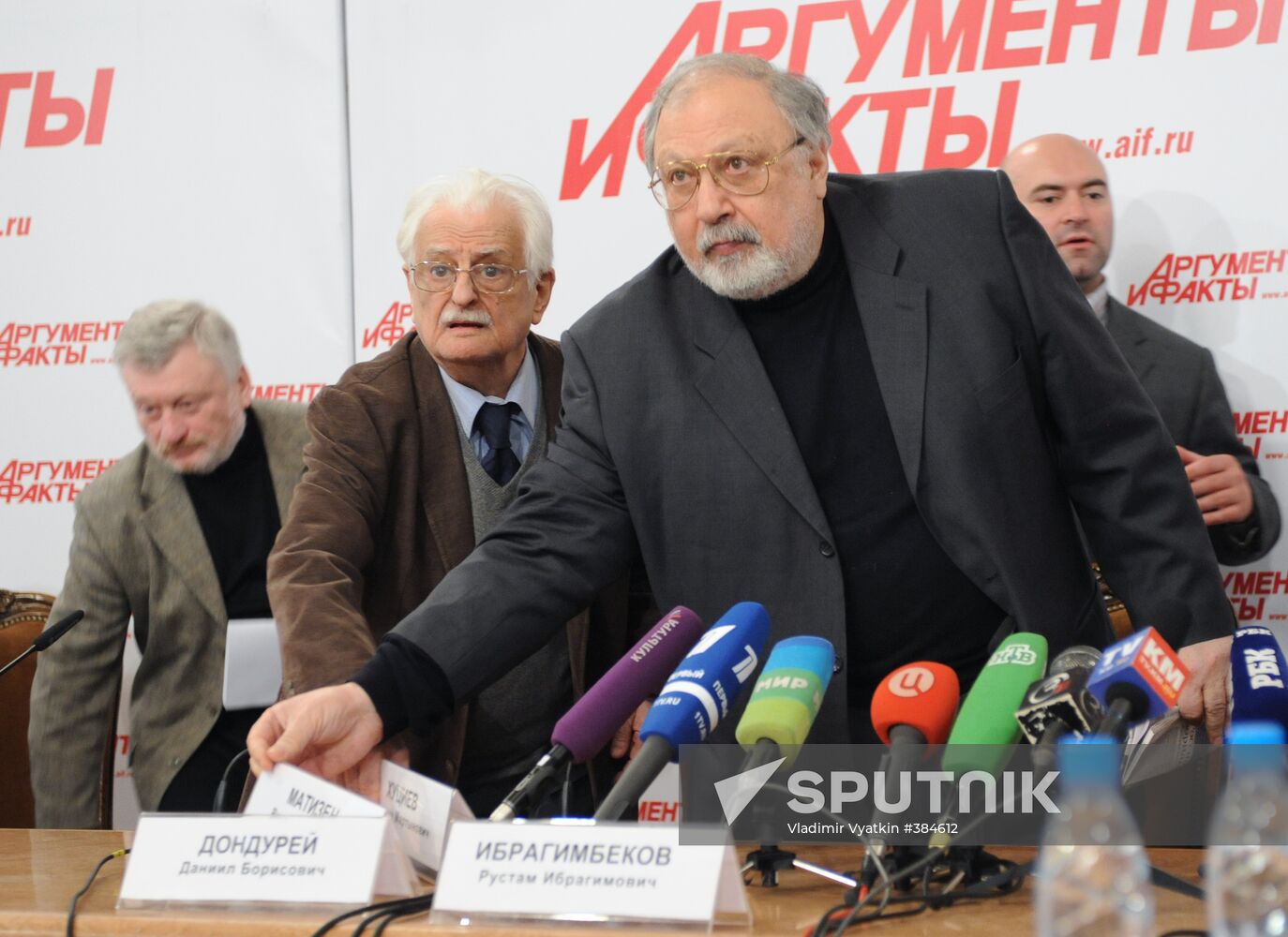 News conference by Union of Russian Film Makers