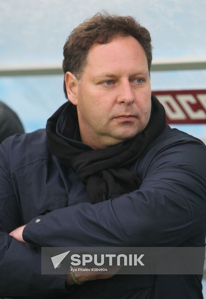 Khimki head coach Konstantin Sarsania