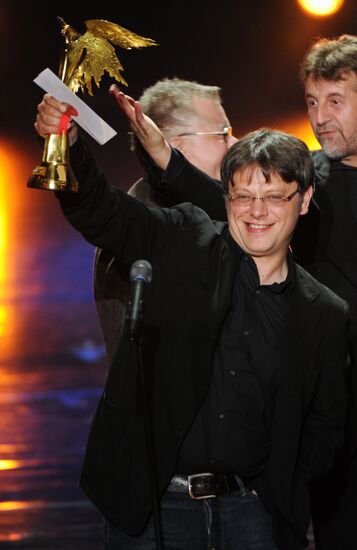 Valery Todorovsky gets Nika Award