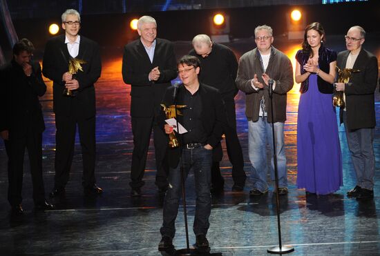 Valery Todorovsky gets Nika Award