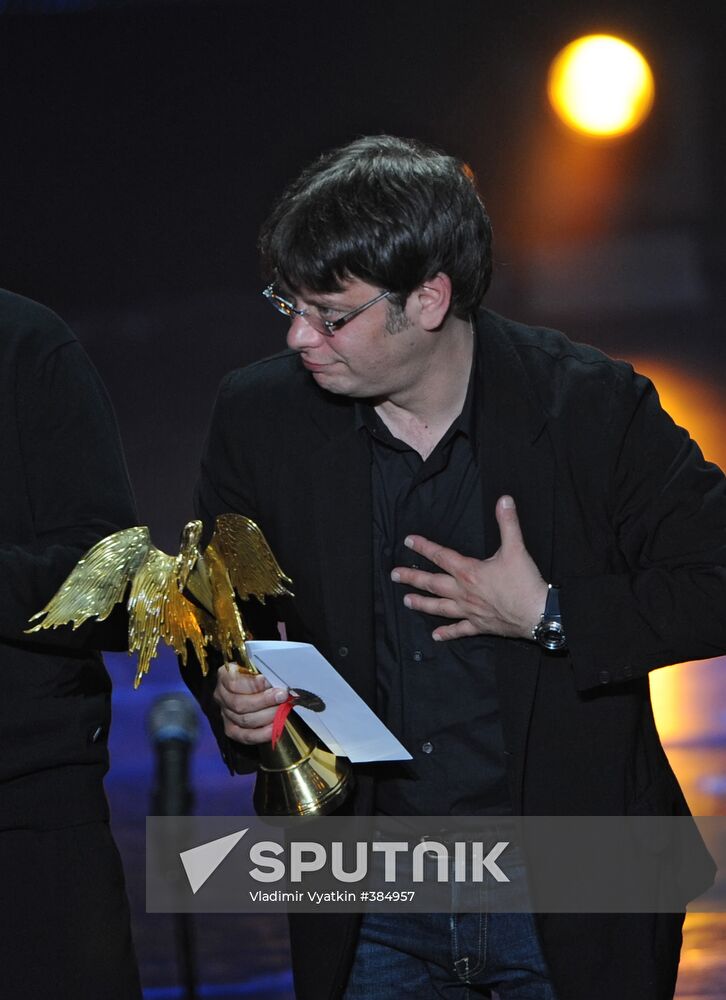 Valery Todorovsky gets Nika Award