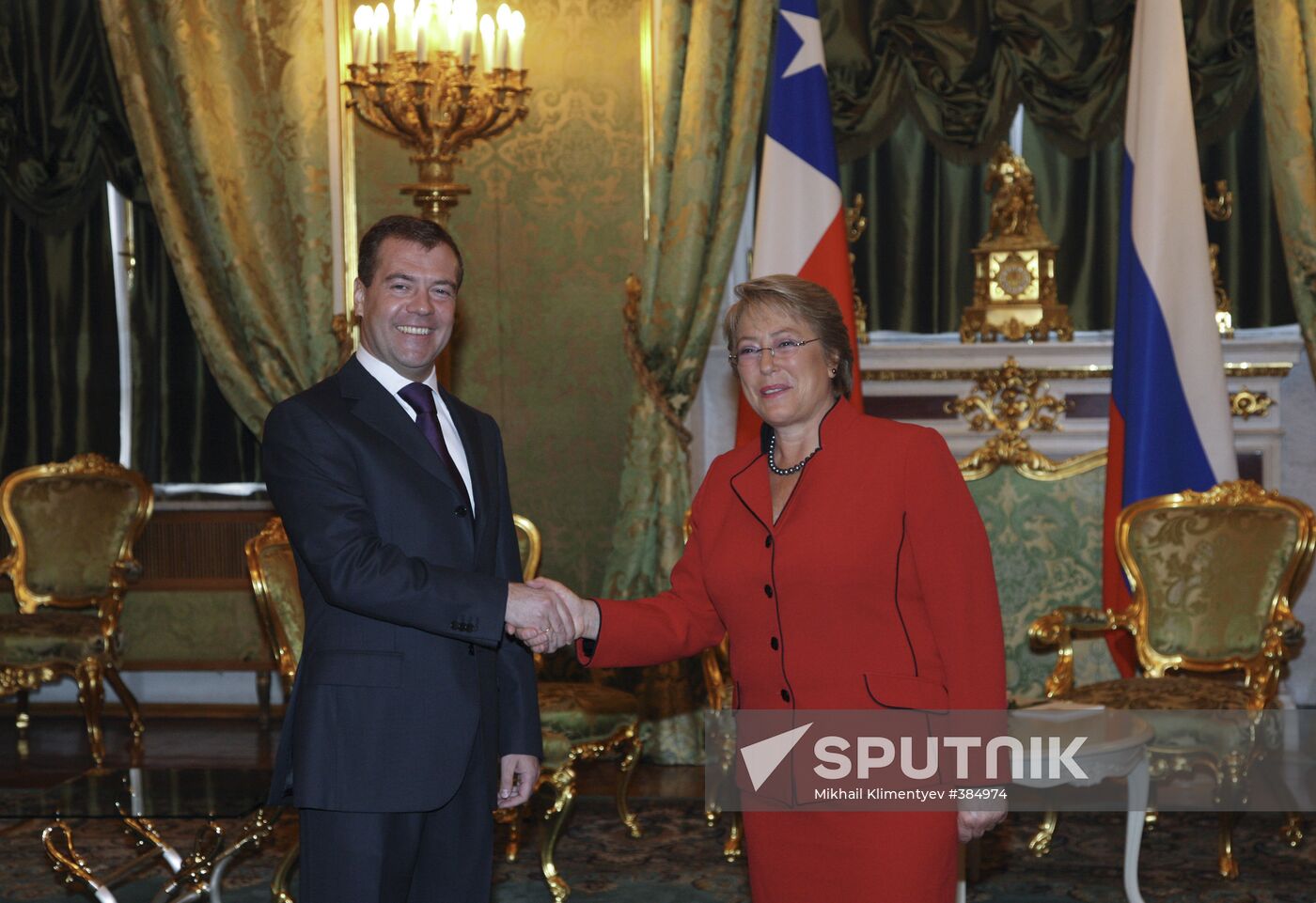 Russian, Chilean Presidents meet