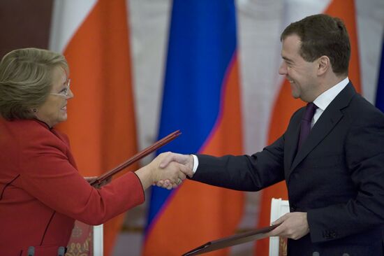 Dmitry Medvedev, Michelle Bachelet