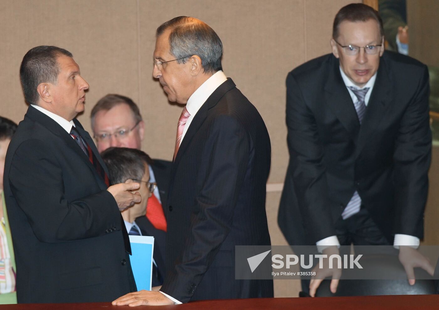 Igor Sechin, Sergei Lavrov, Andrei Loginov