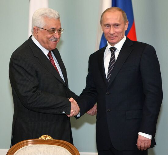 Vladimir Putin meeting with Mahmoud Abbas