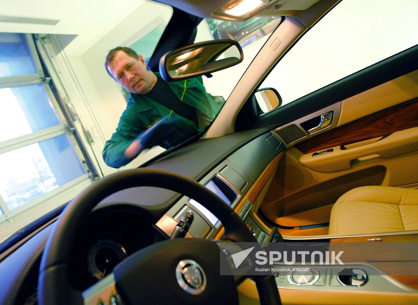 Car saloon's work