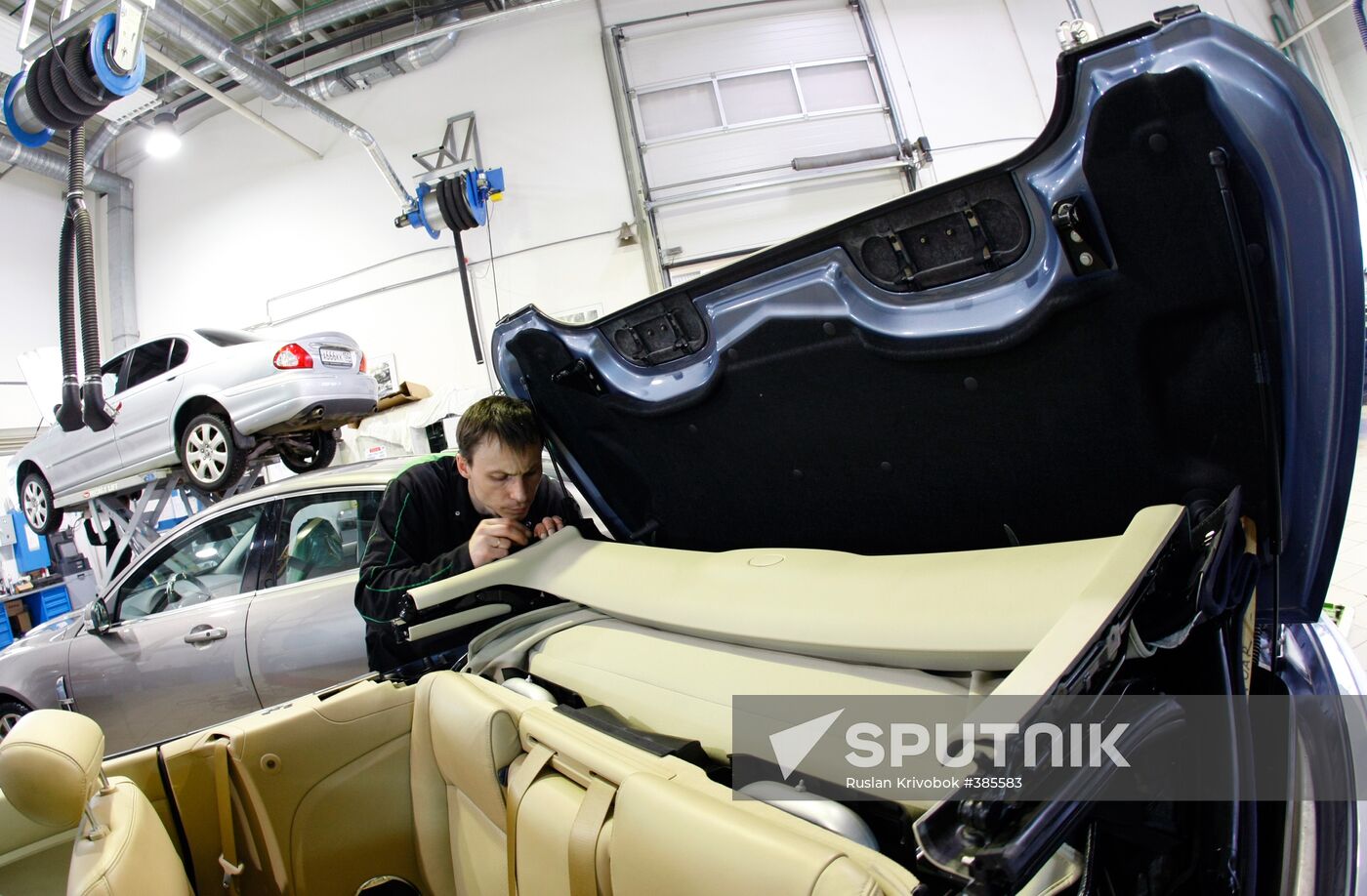 Car saloon's work