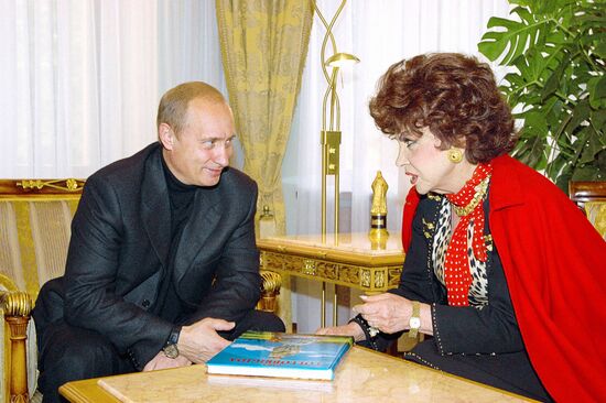 Vladimir Putin and Gina Lolobrigitta
