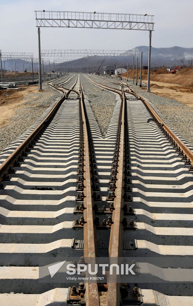 Construction of special oil-exporting seaport in Kozmino harbor