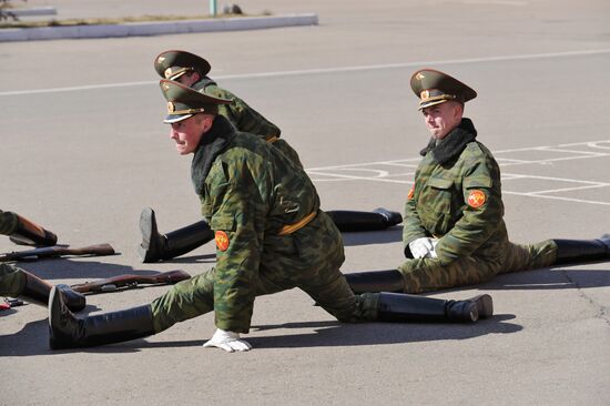 Soldiers training for Victory Day parade