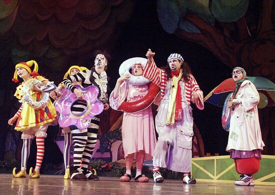 Moscow Clownade Theater performing in Berlin