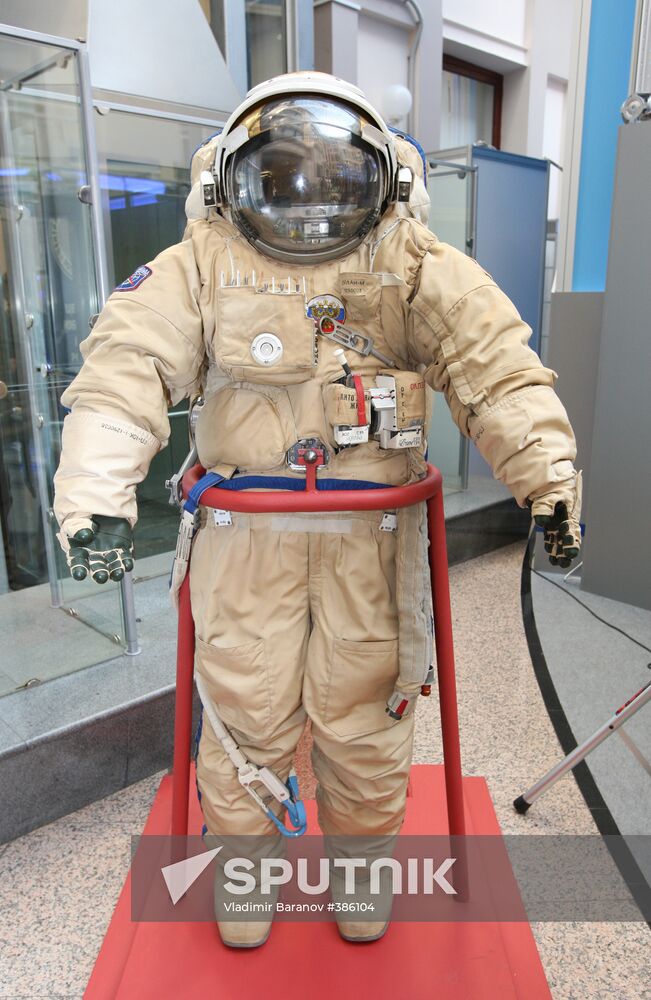 An Orlan-M space suit