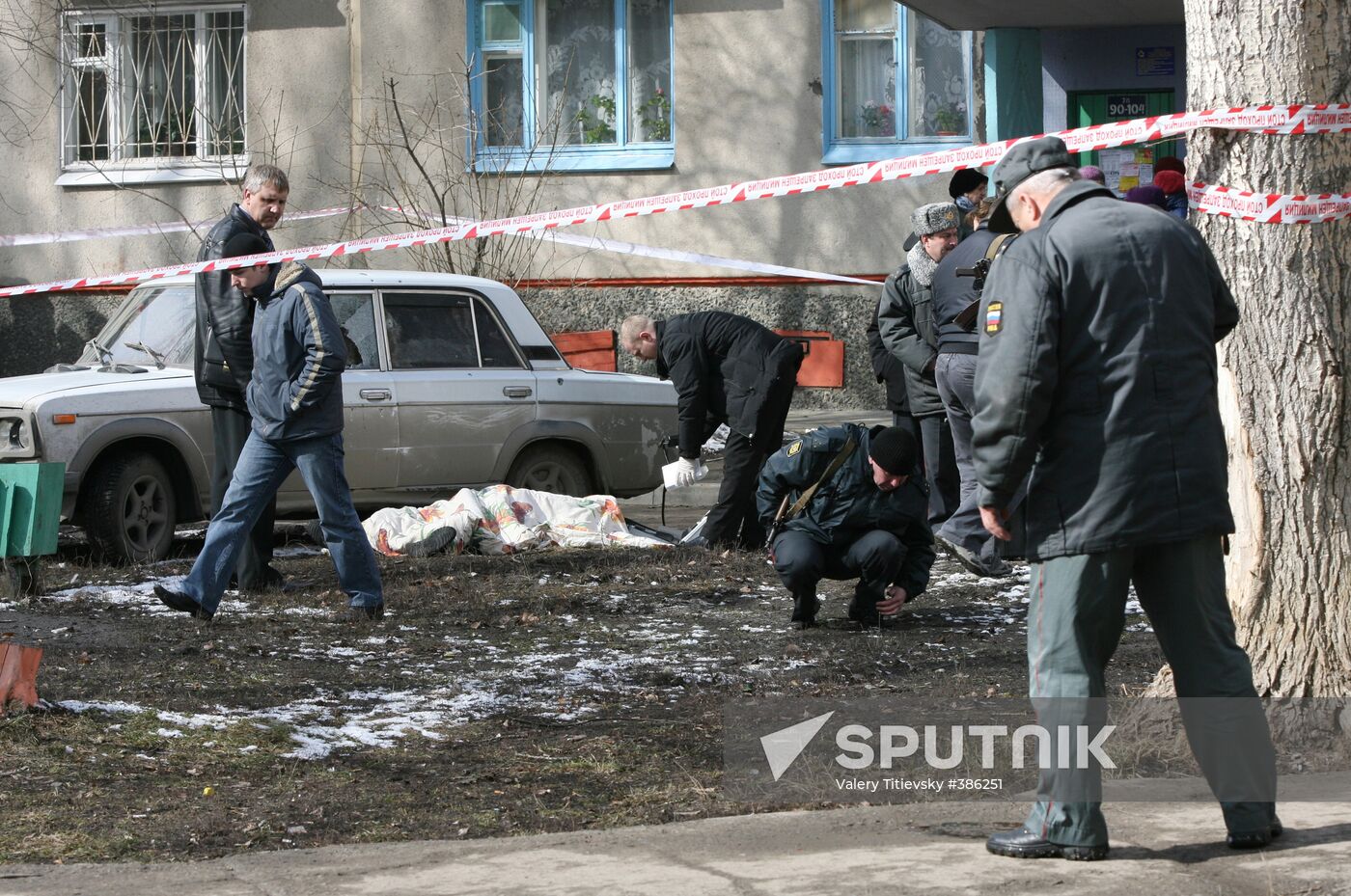 Novosibirsk resident fires at passersby
