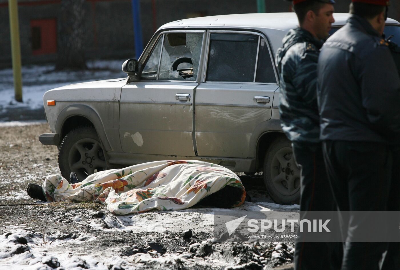 Novosibirsk resident fires at passersby