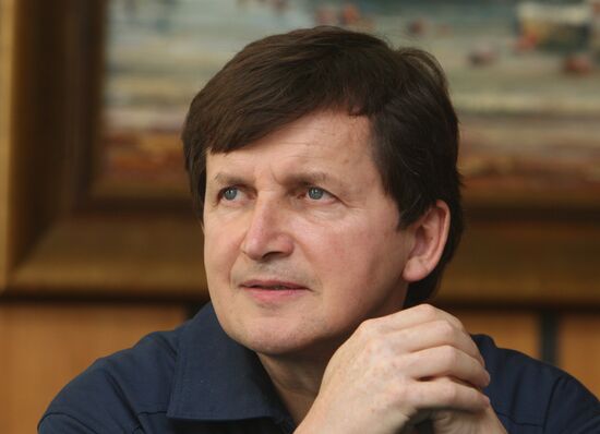 Star City press conference given by 18th ISS expedition