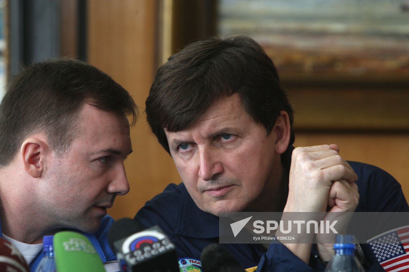 Star City press conference given by 18th ISS expedition