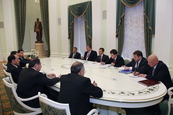 Russian president meets with Iraqi prime minister