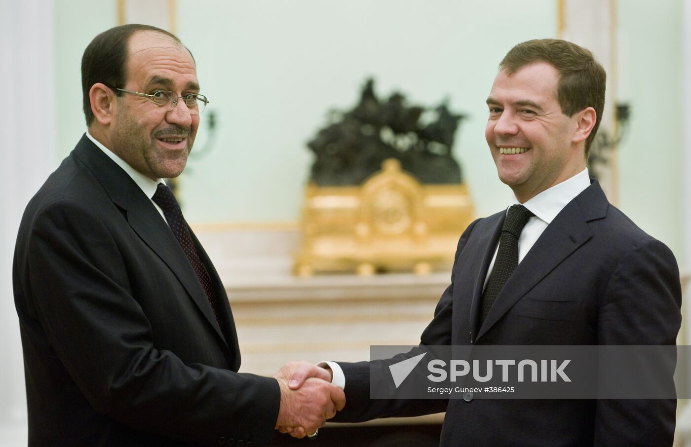 Russian president meets with Iraqi prime minister