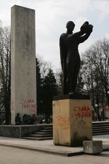 Monument to Soldier the Liberator to be dismantled in Ukraine