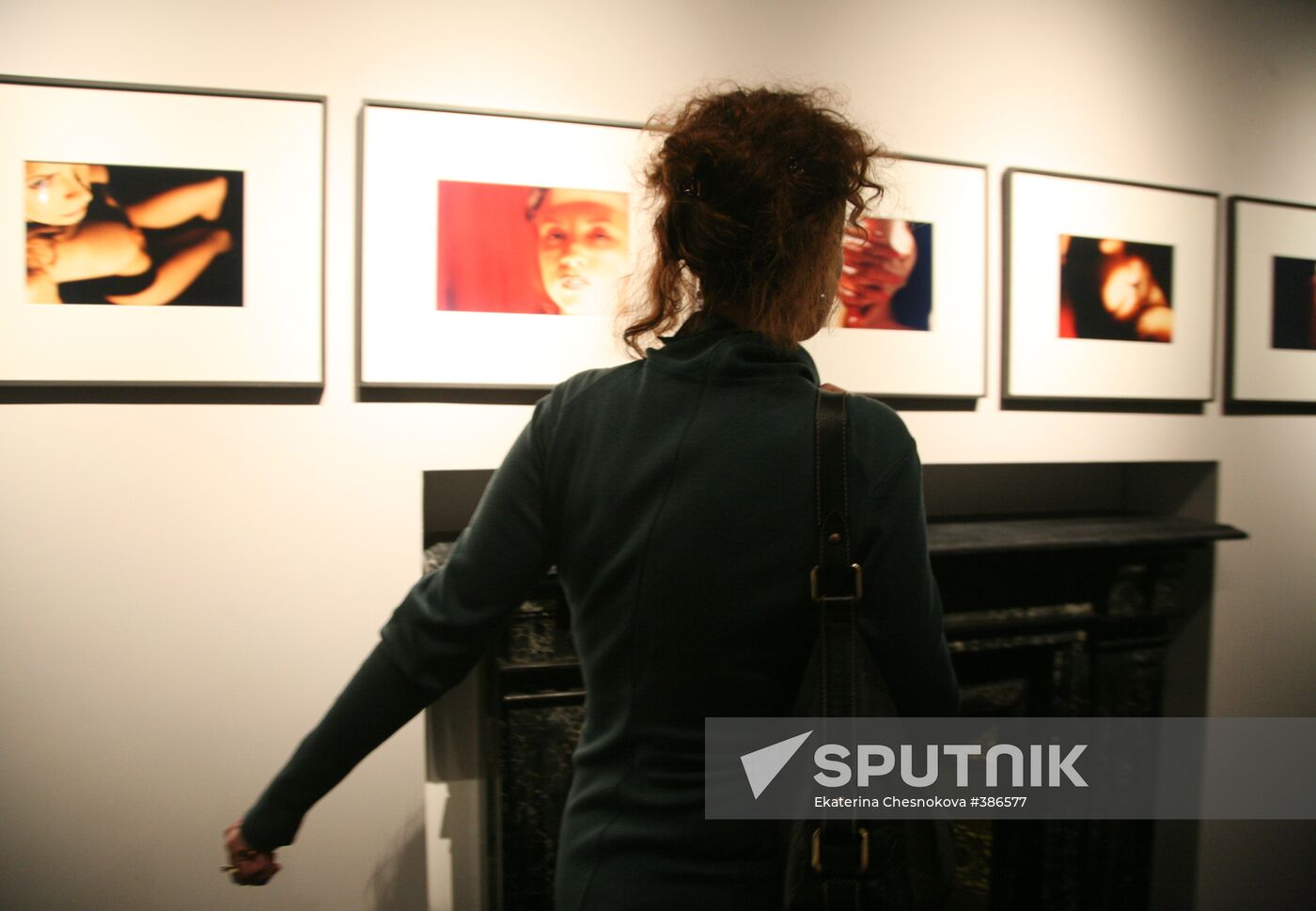 David Lynch's 'The Air is on Fire' exhibition opens in Moscow