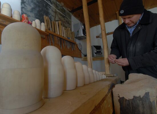 Making Russian Matryoshka dolls outside Nizhny Novgorod