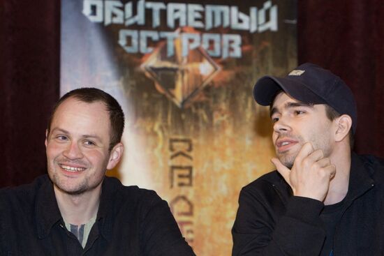 Actors Pyotr Fyodorov and Mikhail Yevlanov
