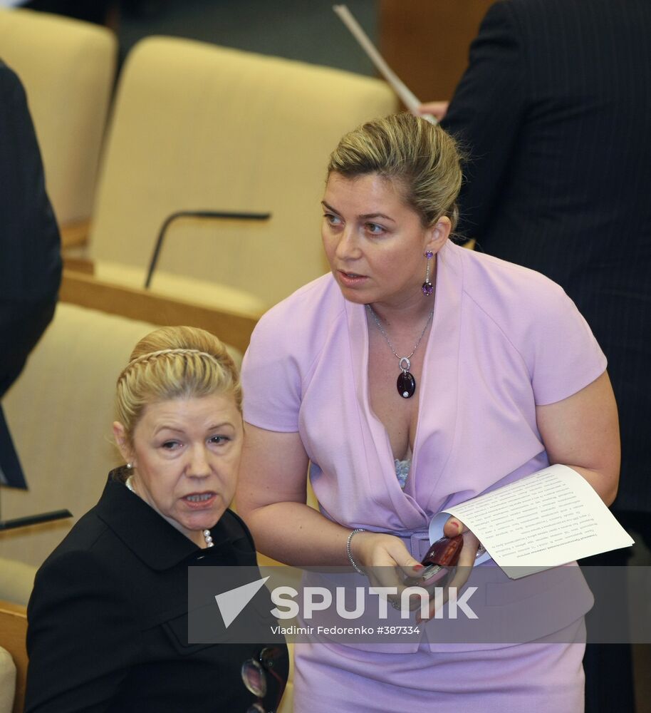 Yelena Mizulina, Natalya Karpovich