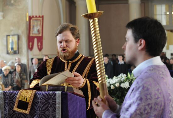 Good Friday service