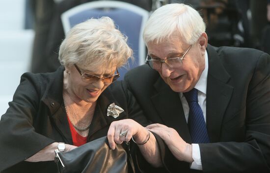 Alisa Freindlikh and Oleg Basilashvili