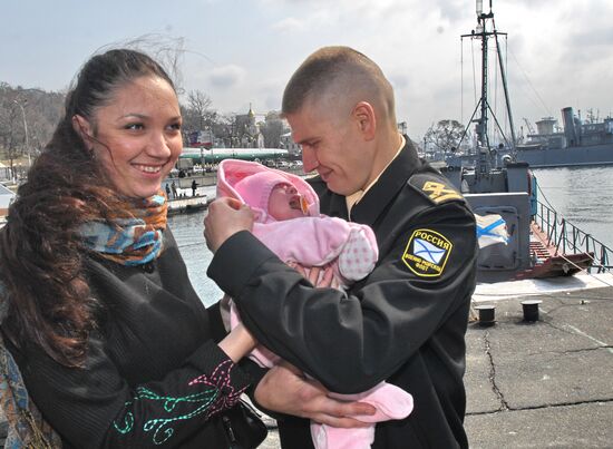 Russian warships return home from shores of Somali