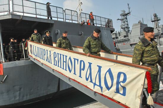 Russian warships return home from shores of Somali