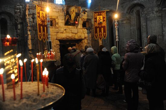 Easter cakes blessed in New Jerusalem Monastery