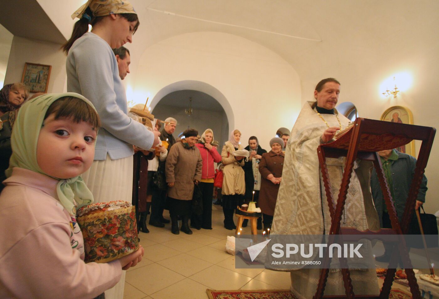 Morning service and cake-consecration ceremony