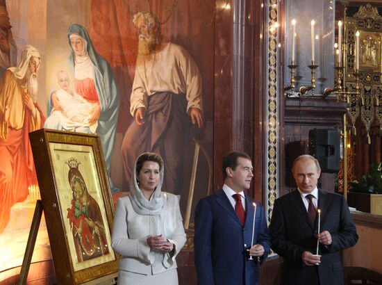 Russian President attends Easter service in Moscow