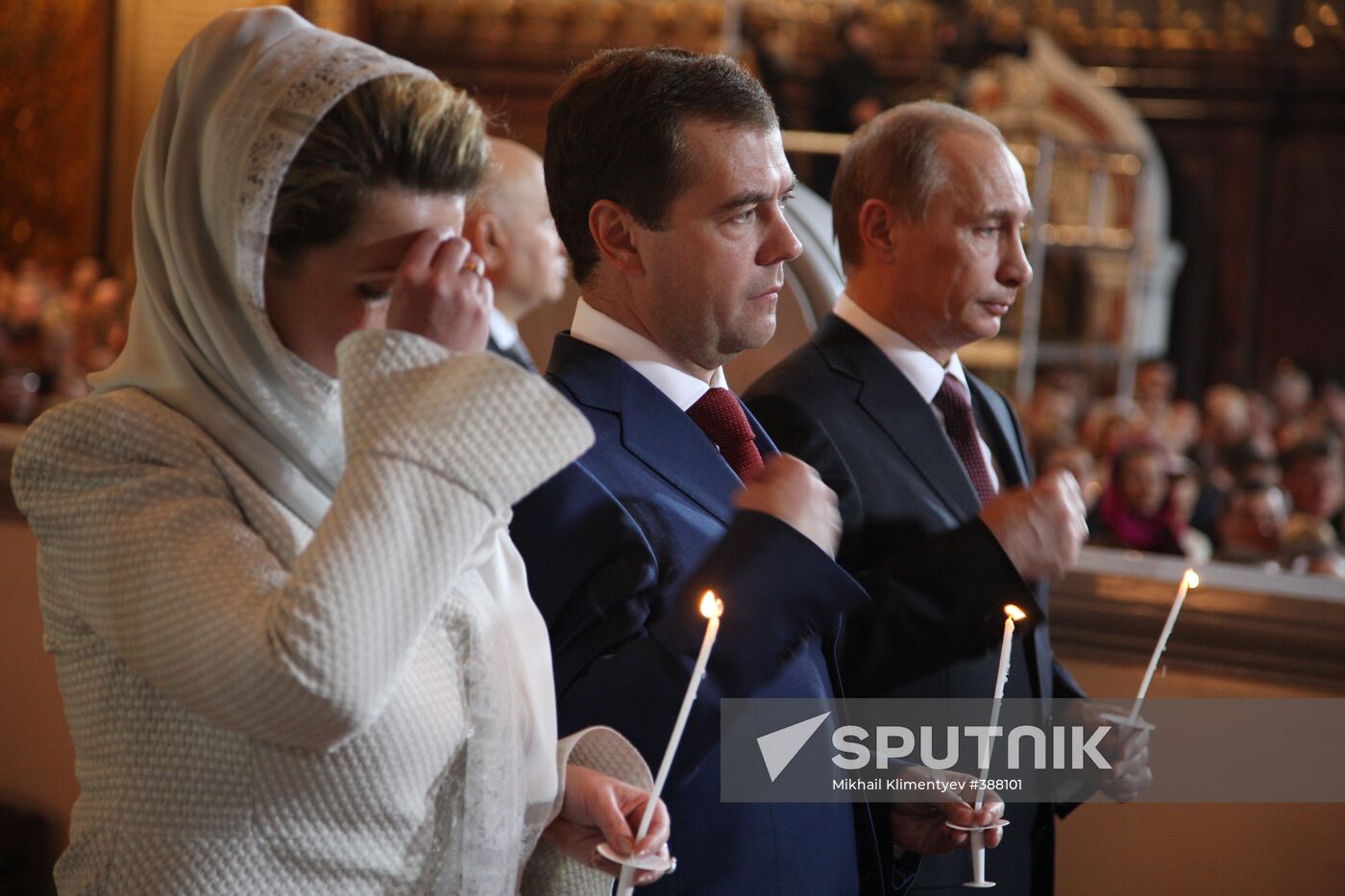 Russian President attends Easter service in Moscow