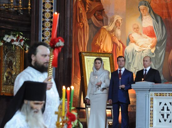 Russian President attends Easter service in Moscow