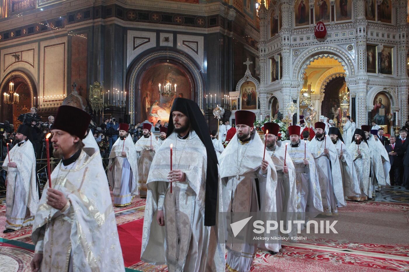 Easter service at Moscow's Cathedral of Christ the Savior