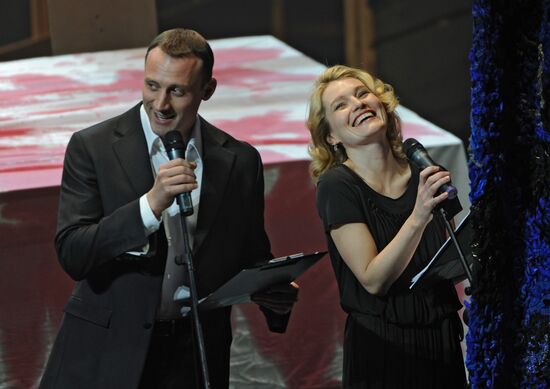 Viktoria Tolstoganova and Anatoly Bely