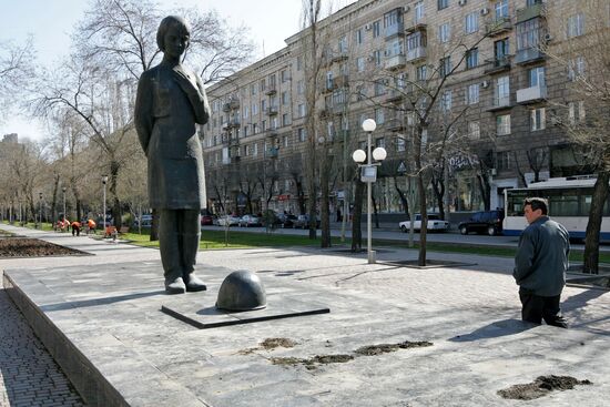 Monument collapses in Volgograd