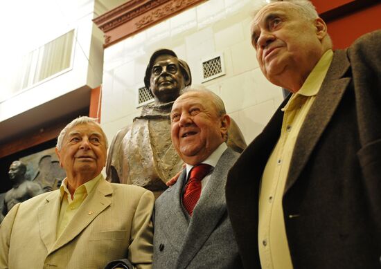 Zurab Tsereteli, Eldar Ryazanov and Yury Lyubimov