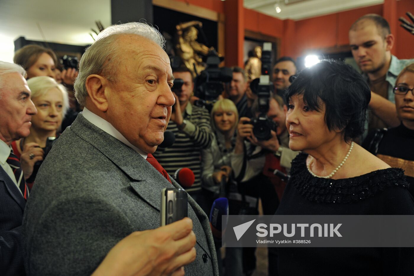 Zurab Tsereteli and Bella Akhmadulina