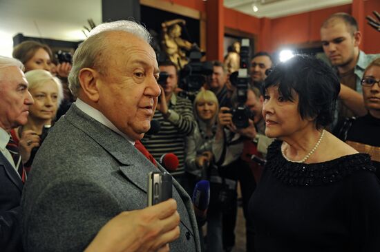 Zurab Tsereteli and Bella Akhmadulina