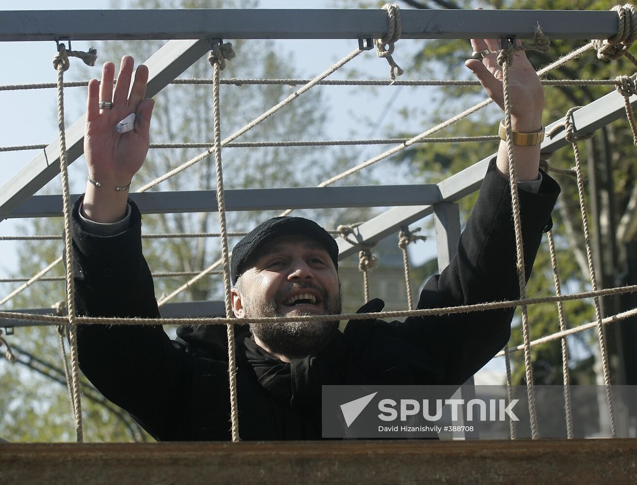 Opposition supporters resume mass protests in Tbilisi