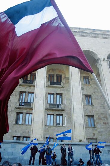 Mass protests resume in Tbilisi