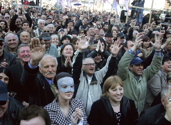Mass protests resume in Tbilisi
