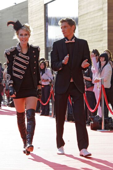 Ksenia Sobchak and Pavel Volya, hosts of MTV Russia Movie Awards